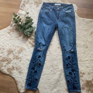 Ashley Mason Denim Jeans | Black Flower Embroidery